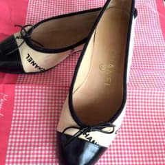 お値下げ！美品 シャネル フラットシューズ 36 1/2のサムネイル