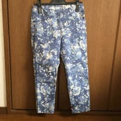 ナチュラルビューティーベーシック☆クロップドパンツのサムネイル