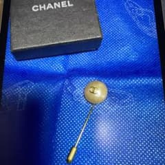 CHANEL ピンブローチ　箱付きのサムネイル