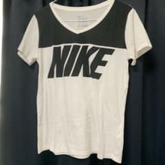 NIKE ナイキ Tシャツのサムネイル
