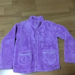 UNIQLO女の子パーカー　サイズ150のサムネイル