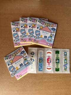 明治安田生命のキャラクター柄の絆創膏5パックのサムネイル