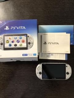 PS vita本体　PCH-2000 シルバーのサムネイル