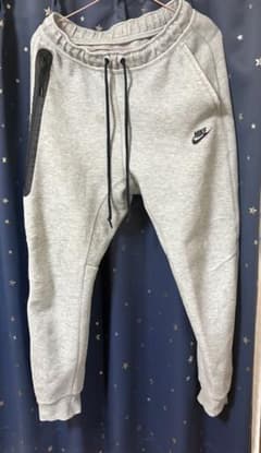 NIKE テックフリース ジョガーパンツ グレー値下げ可能のサムネイル