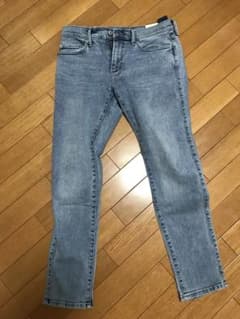 新品タグ付きアバクロ スーパースキニーデニムジーンズのサムネイル