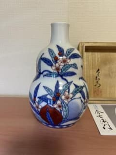 今泉今右衛門 錦桃絵花瓶 瓢箪型 有田焼 人間国宝 - メルカリ