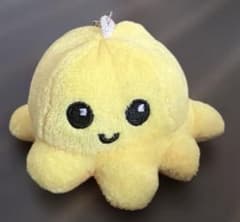 タコ ぬいぐるみ キーホルダー 裏返しでどの表情でも!!のサムネイル