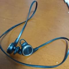 QCY8 Bluetoothイヤホンのサムネイル