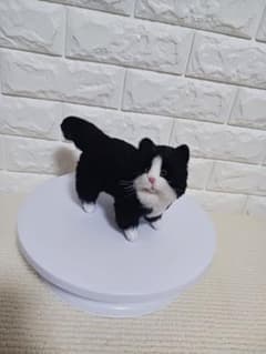 羊毛フェルト　ハチワレ　猫　ハンドメイド　アート作品　置物　インテリアのサムネイル