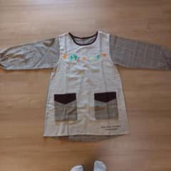 【新品】はらぺこあおむし 長袖エプロン 割烹着（保育エプロン）のサムネイル