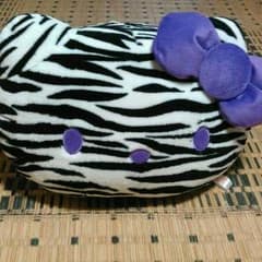 キティーちゃんのぬいぐるみのサムネイル