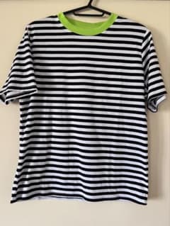 新品 Tシャツ SHEINのサムネイル