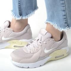 美品Nike Air Max exceeスニーカー 24ラベンダーのサムネイル