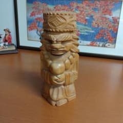 木製の彫刻 人物像 インテリア装飾のサムネイル