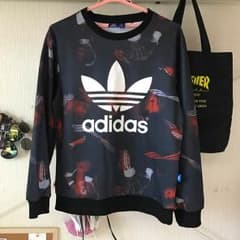 アディダスオリジナルス☆トレーナーのサムネイル