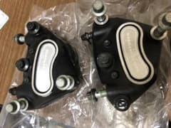jackie様専用　FLHRS純正フロントブレーキキャリパーのサムネイル
