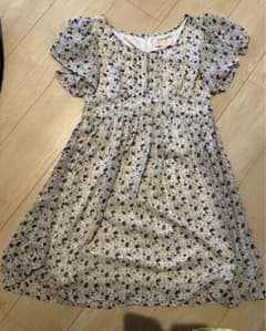 ミニマムミニマム花柄ワンピースのサムネイル