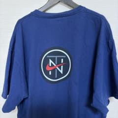 ナイキ　90s tシャツ　古着　NIKE ナイキタウンのサムネイル
