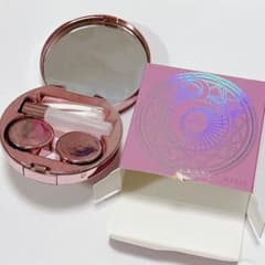 コンタクトケースのサムネイル