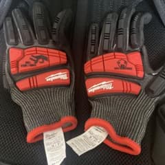 Milwaukee 耐切創グローブ S/7インチのサムネイル