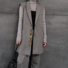 MANY MOTIF BUTTON VEST - メルカリ