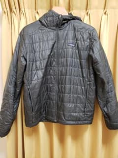 値下げしました！送料無料！Patagonia ナノパフフーディーのサムネイル