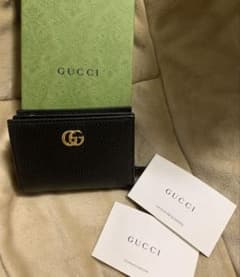 GUCCI 二つ折り財布 日本限定　美品のサムネイル