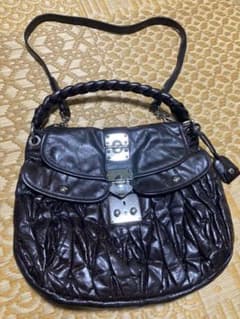 MIUMIUショルダーバッグのサムネイル