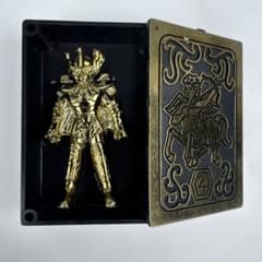 コ*︎様 聖闘士星矢 ゴールドフィギュア ケース付きのサムネイル