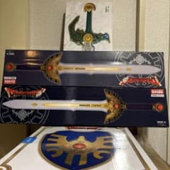 i*様 【勇者求む】ドラゴンクエスト ロトの剣、天空の剣、ロトの盾ロトの証5個セ i*様 【勇者求む】ドラゴンクエスト ロトの剣、天空の剣、ロトの盾ロト