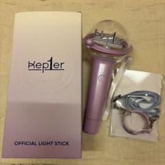 Kep1erペンライト+ペンライトショルダー+トレカ+缶バッジのサムネイル