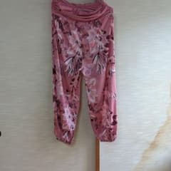 花柄 サルエルパンツ ピンク ヨガ リラックスのサムネイル