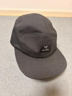 【値下げ　キャンペーン中のみ】ARC'TERYX キャップ ブラックのサムネイル
