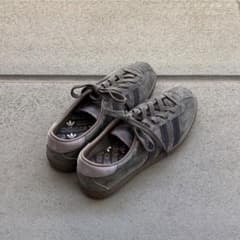 adidas スニーカー　タバコ（グレー）のサムネイル