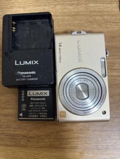 Panasonic LUMIXデジタルカメラ 本体 バッテリー 充電器付きのサムネイル