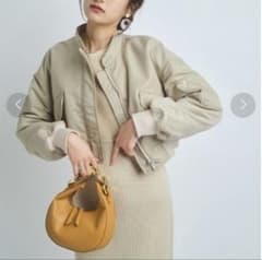 Rirandture ベージュ MA-1ジャケット　ブルゾンのサムネイル