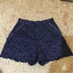 ランゲージのフラワーレース柄のショートパンツのサムネイル