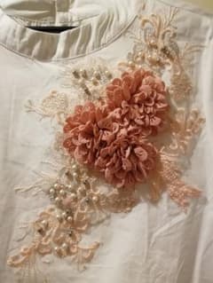 hanabi様専用★ 花モチーフブラウス　刺繍　パール装飾のサムネイル
