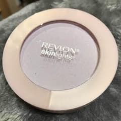 お取り置き中！Revlon スキンライト プレストパウダーのサムネイル