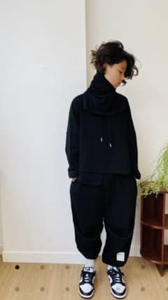 ドレスモンスター DRESSMONSTER  パーカー ブラックのサムネイル
