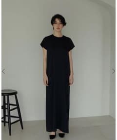 ETRE TOKYO サテンマキシワンピース Mサイズ navyのサムネイル