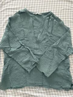 ZARA ライトブルー Vネック長袖シャツのサムネイル
