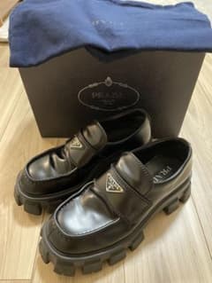 PRADA プラダ　モノリス　ブラッシュドレザーローファーのサムネイル