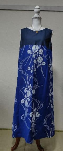 浴衣リメイクロングワンピース青地蝋纈菖蒲×紺色切替Lサイズ24_18_3のサムネイル