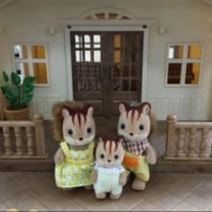 新品☆ シルバニア くるみリスの女の子 男の子 赤ちゃん 3匹セットのサムネイル