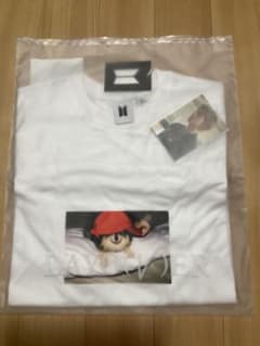 新品・公式】BTS V LAYOVER ヨンタン Tシャツ M トレカつき - メルカリ