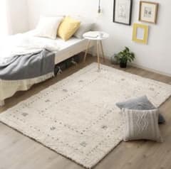 新品未使用品 LOWYA 140×200 ラグ フレーム クリーム カーペット