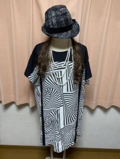 大きいサイズ レディース 幾何学模様 半袖チュニックのサムネイル