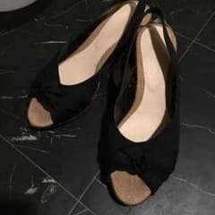 黒 サンダル ウエッジソールのサムネイル