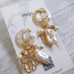 マザーオブパール×ゴールド　ジャラジャラ♡ハンドメイドピアスのサムネイル